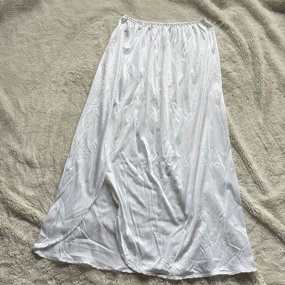 Vintage Impromptu White Slip Skirt | Lace Trim | Coquette Lingerie | Y2K - Picture 2 of 5